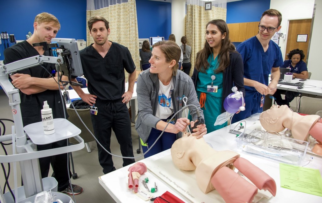 Picture of: Critical care course better prepares nurses for work in the ICU